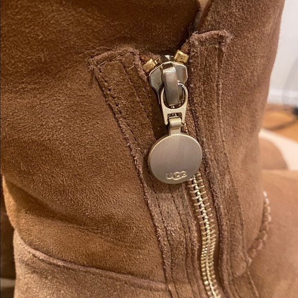 Authentic UGG Tan Sheepskin Boots - Picture 8 of 12
